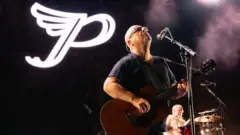 getty_pixiesblackfrancis_092325597493
