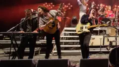 getty_hozier20mumford20bonnaroo_092625580929