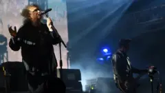 g_thecure_101625615287
