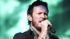 g_scottweiland_110325397135