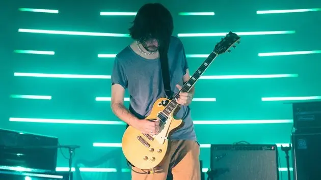 g_jonnygreenwood_022026813803