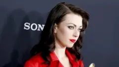 g_violetgrohl_03272683427