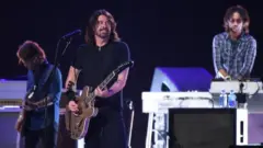 m_foofighters_022626100884