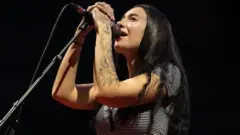 g_juliawolf_040726785041