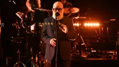 m_stipecolbert_042426866315