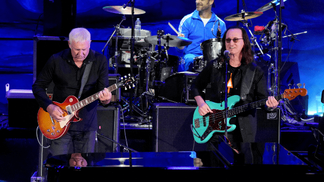 getty_geddyleealexlifeson_112923812373