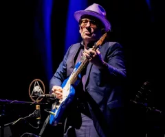 getty_elviscostello_071124230564