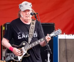 getty_neilyoung_091924631641