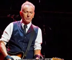 getty_brucespringsteen_052725439827