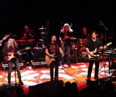 getty_doobiebrothers_061125579973