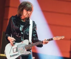 getty_pretenders_071025803473