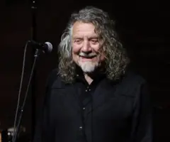 getty_robertplant_071625810787