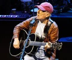 getty_paulsimon_071825697895