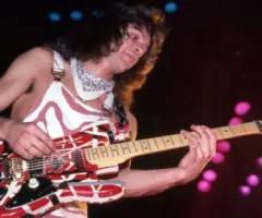 getty_eddievanhalen_081225953324