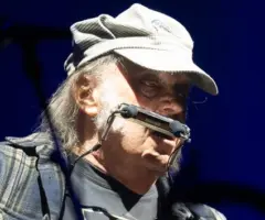 g_neilyoung_082525872649