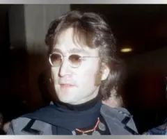 getty_johnlennon_092625745493