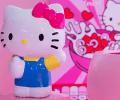 getty_hellokitty_103025571624