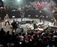 m_foofightersamazon_103125535808