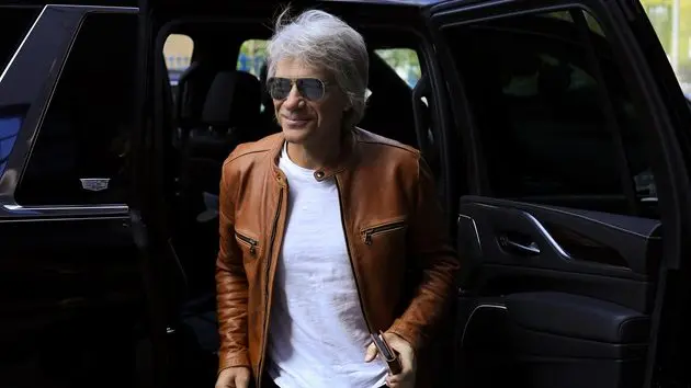 m_bonjovi_110625589109