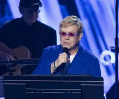 m_elltonjohnrockhall_110925288163