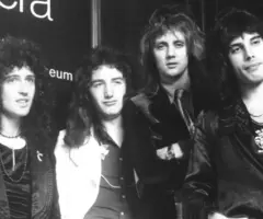 getty_queen_111425747754