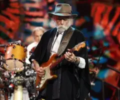 getty_bobweir_011026331663