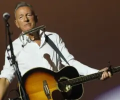 getty_brucespringsteen_012826563312