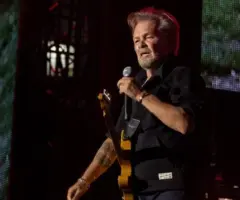 getty_johnmellencamp_020526193063
