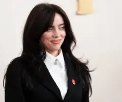 m_billieeilishoscarscarpetdisneychriswillard_032824826154