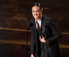 getty_autumnduraldarkapaw_03152660350