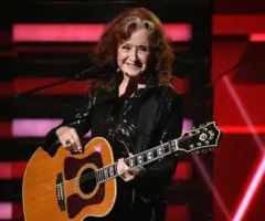 getty_bonnieraitt_031626528939