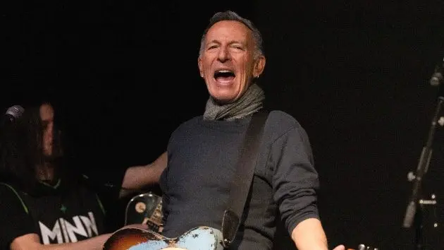 getty_brucespringsteen_032326367941