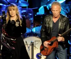 getty_lindseybuckinghamstevienicks_032726370199