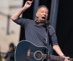 getty_brucespringsteen_033026388933