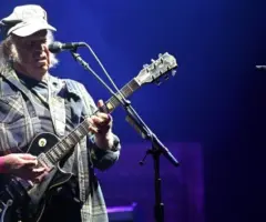 getty_neilyoung_042226280232