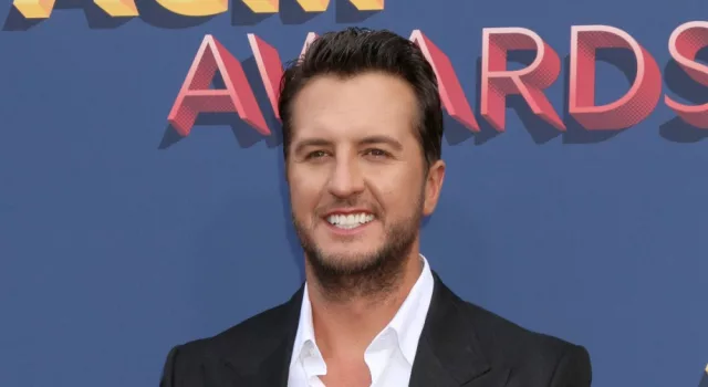 Luke Bryan at the Academy of Country Music Awards 2018 at MGM Grand Garden Arena on April 15^ 2018 in Las Vegas^ NV