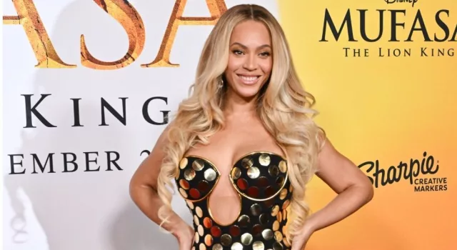 Beyonce arrives for ‘Mufasa: The Lion King’ World Premiere on December 09^ 2024 in Hollywood^ CA