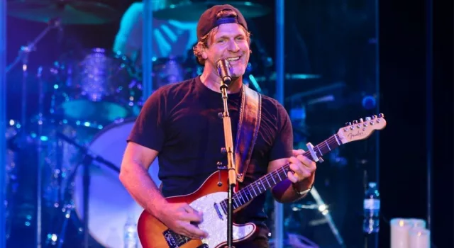 Billy Currington performs at the Paramount on May 10^ 2019 in Huntington^ New York.