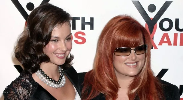 Ashley and Wynonna Judd at the YOUTH AIDS BENEFIT at Capitale in Manhattan^ NY on September 23^ 2004