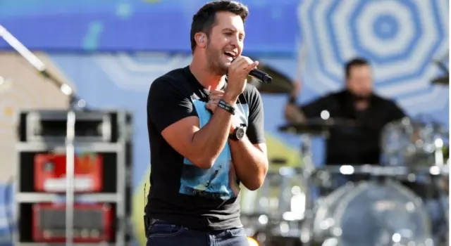 Luke Bryan performs onstage at ABC's Good Morning America Summer Concert Series at Rumsey Playfield on August 7^ 2015 in New York City.