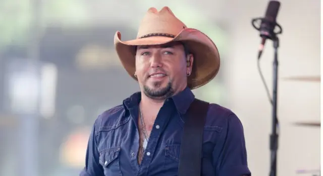 Jason Aldean performs onstage at NBC's 'Today Show' at Rockefeller Plaza July 31^ 2015 in New York City.