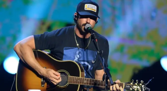 Riley Green performs in Hollywood^ Florida on November 14^ 2024. The performance was part of Audacy’s Stars and Strings benefit concert.