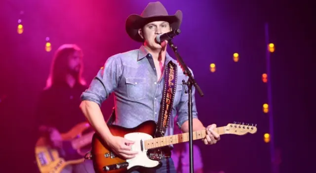 Jon Pardi performs onstage during the "All Time High" tour at the Paramount on January 16^ 2016 in Huntington^ New York.