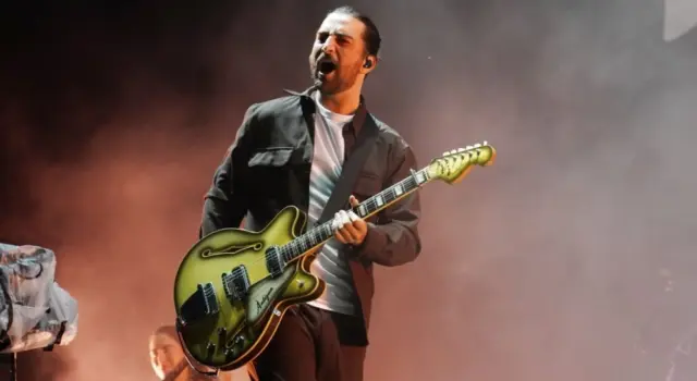 Noah Kahan at the 2024 Soundside Music Festival. Bridgeport^ Connecticut - September 28^ 2024