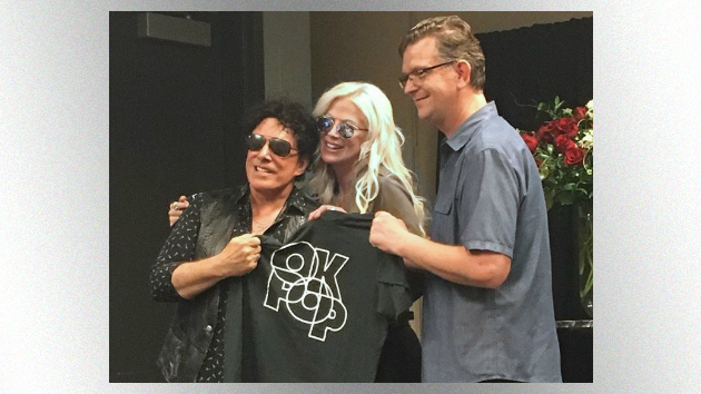 m_nealschonwife630_okpopevent_071718