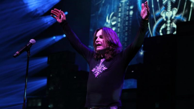 m_ozzyosbourne630_onstage_090518