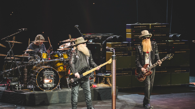 m_zztop630_onstage_092418