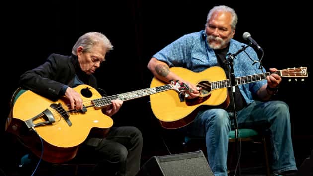 m_hottuna630_onstage_012620