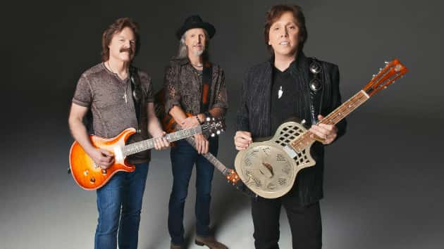 watch-doobie-brothers-members-virtually-perform-black-water-with-fans