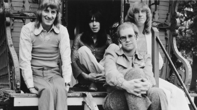 getty_eltonjohnband_010521